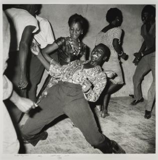 Malick Sidibé - Regardez-Moi!