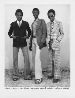 Malick Sidibé - The three Sapeurs in the studio
