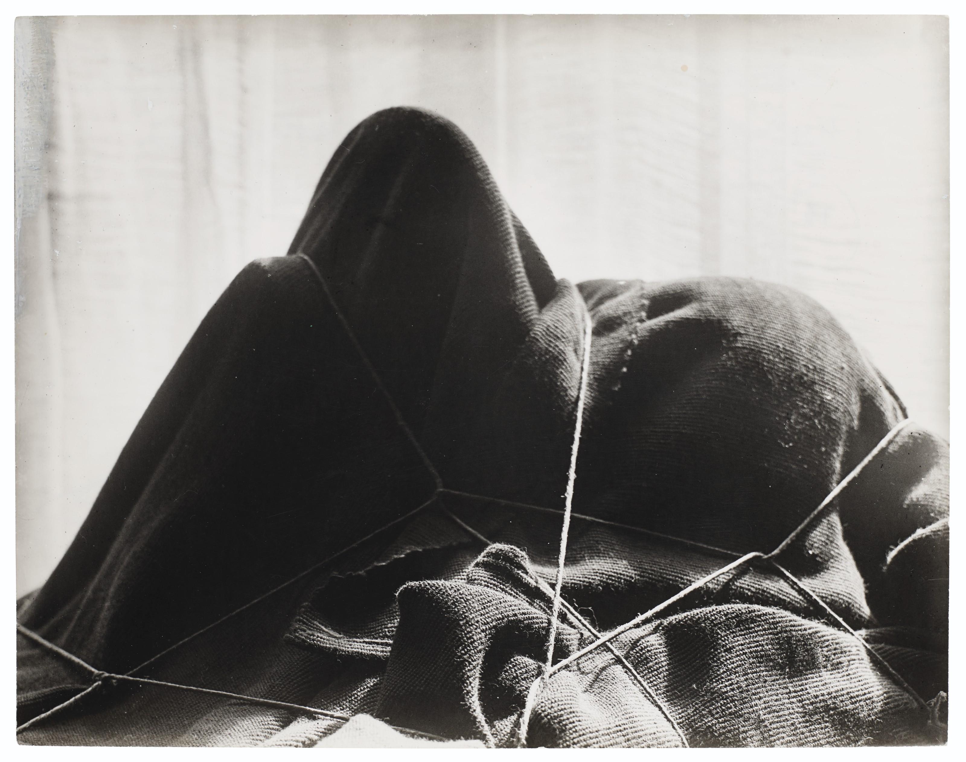 Man Ray - L’Enigme d’Isidore Ducasse (The Enigma of Isidore Ducasse), 1920