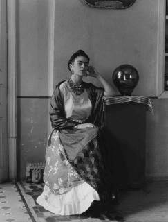 Manuel Alvarez Bravo - Frida Kahlo, 1930s