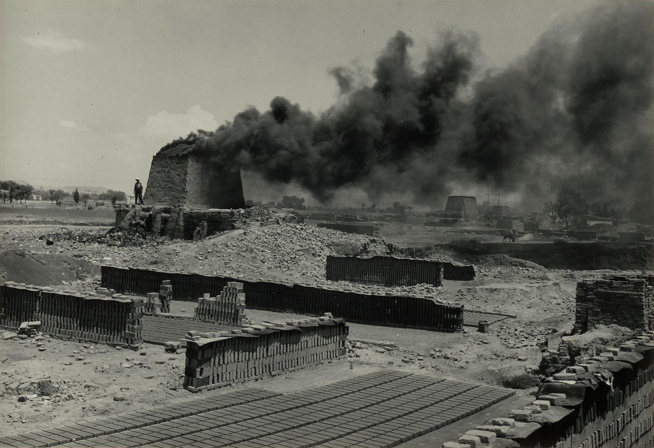 Manuel Alvarez Bravo - La quema (Kiln)