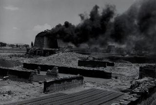 Manuel Alvarez Bravo - La Quema Tres (Kiln number three)