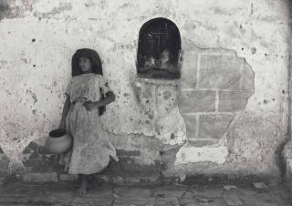 Manuel Álvarez Bravo - Recuerdo de Atzompan (Remembrance from Atzompan), 1943