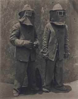 Manuel Alvarez Bravo - Trabajadores del Fuego, 1935