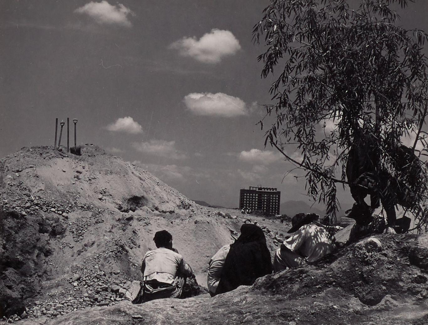 Manuel Alvarez Bravo - Untitled (Landscape with Workers)