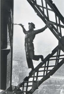 Marc Riboud - Painter of the Eiffel Tower, 1953