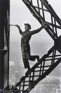 Marc Riboud - The Painter of the Eiffel Tower, 1953