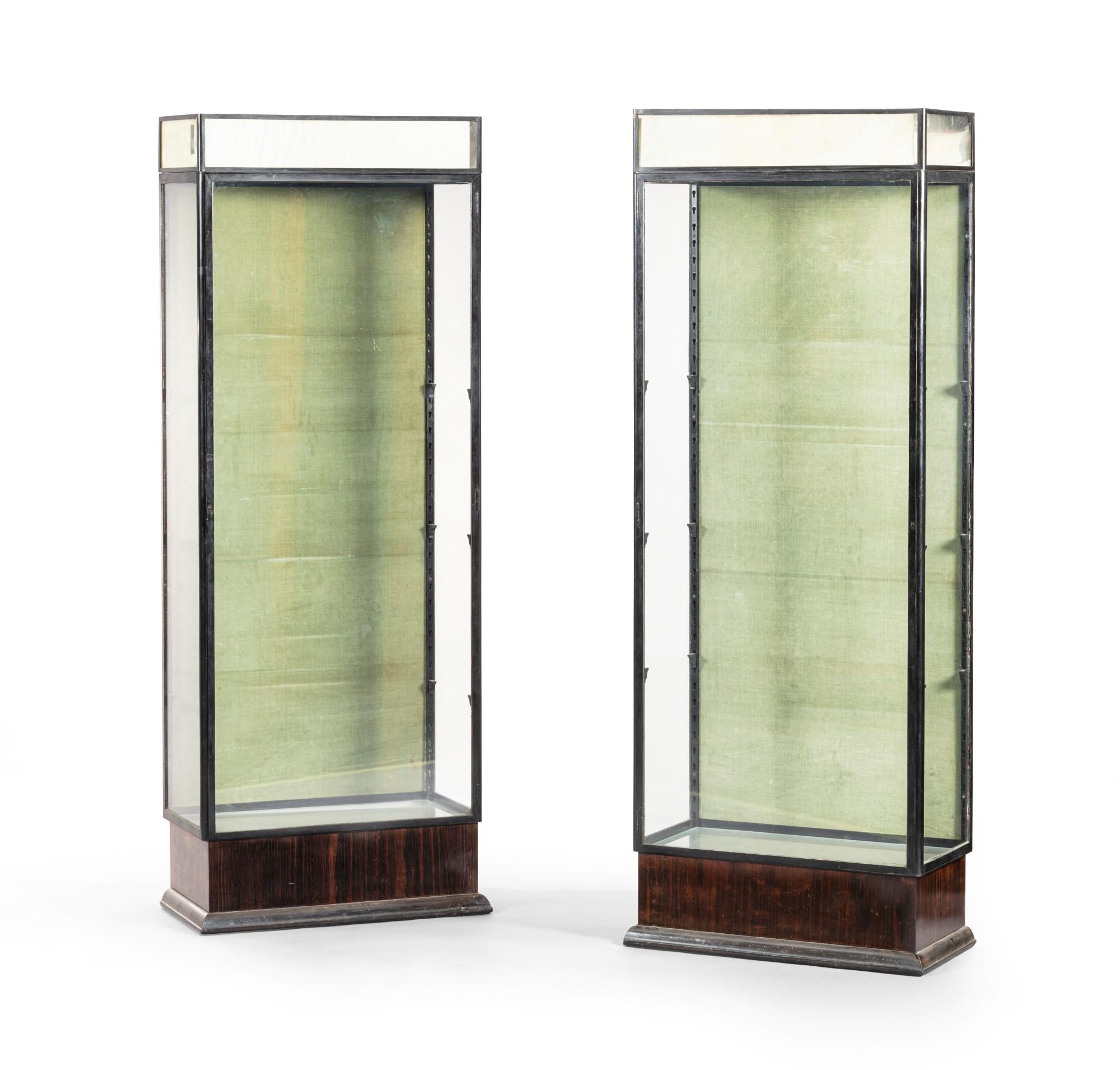 Marcel Coard - Paire de Vitrines, vers 1925