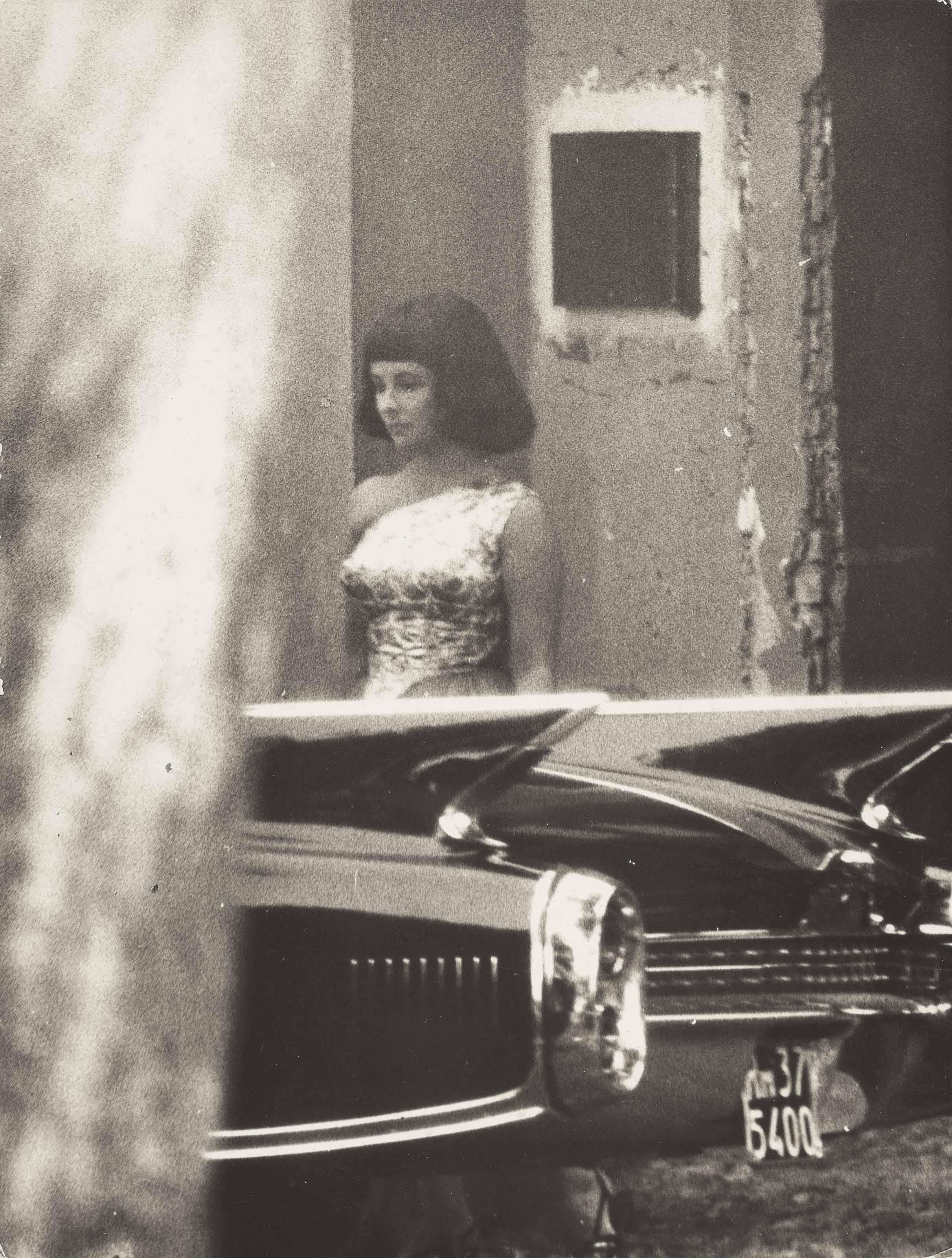 Marcello Geppetti - Elizabeth Taylor taking a break from filming  Cleopatra , September, 1961