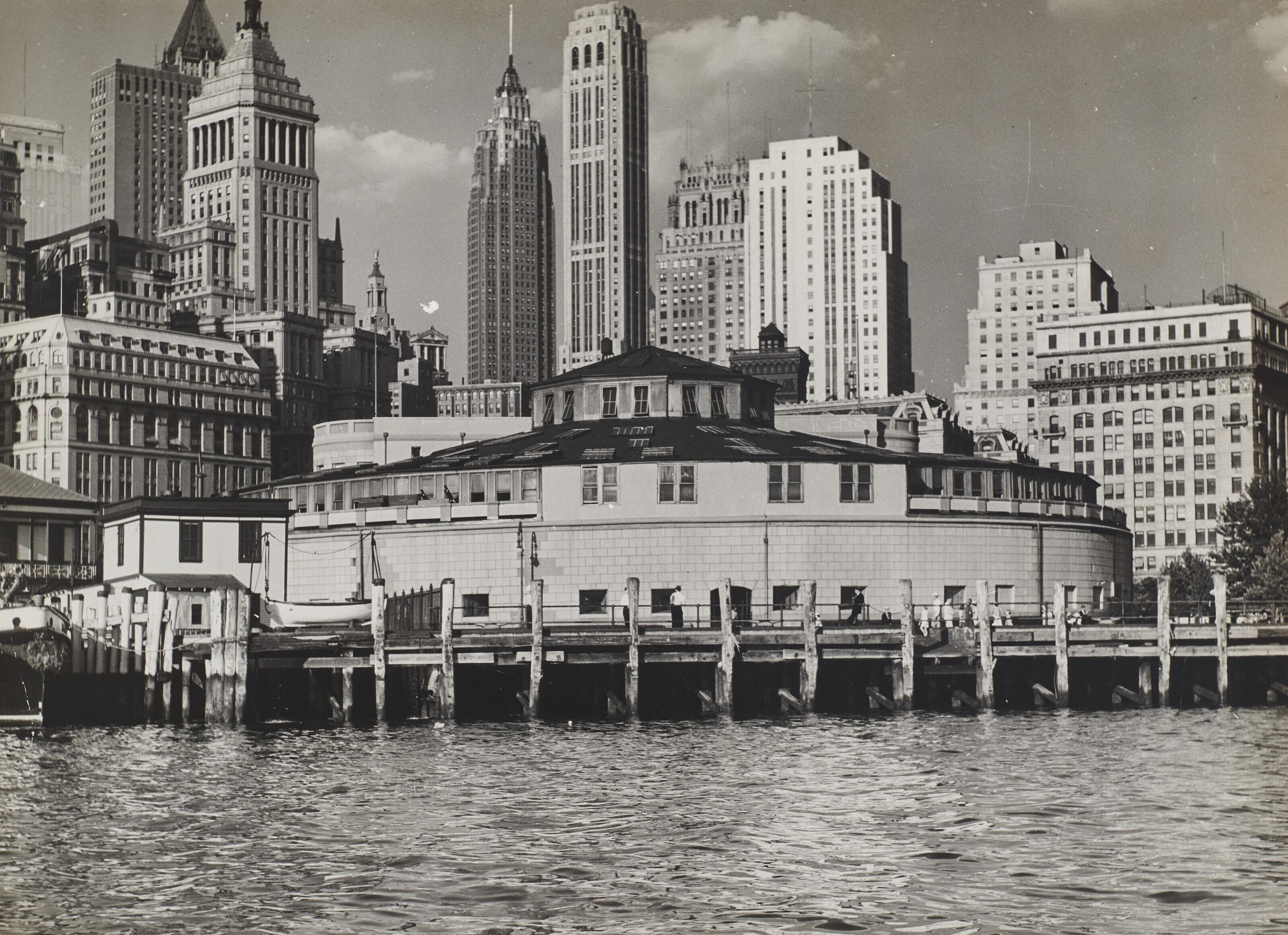 Margaret Bourke–White - Exterior view of the Aquarium in Battery Park, NYC, 1939