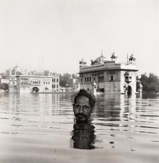 Margaret Bourke-White - Sikh Bathing, India