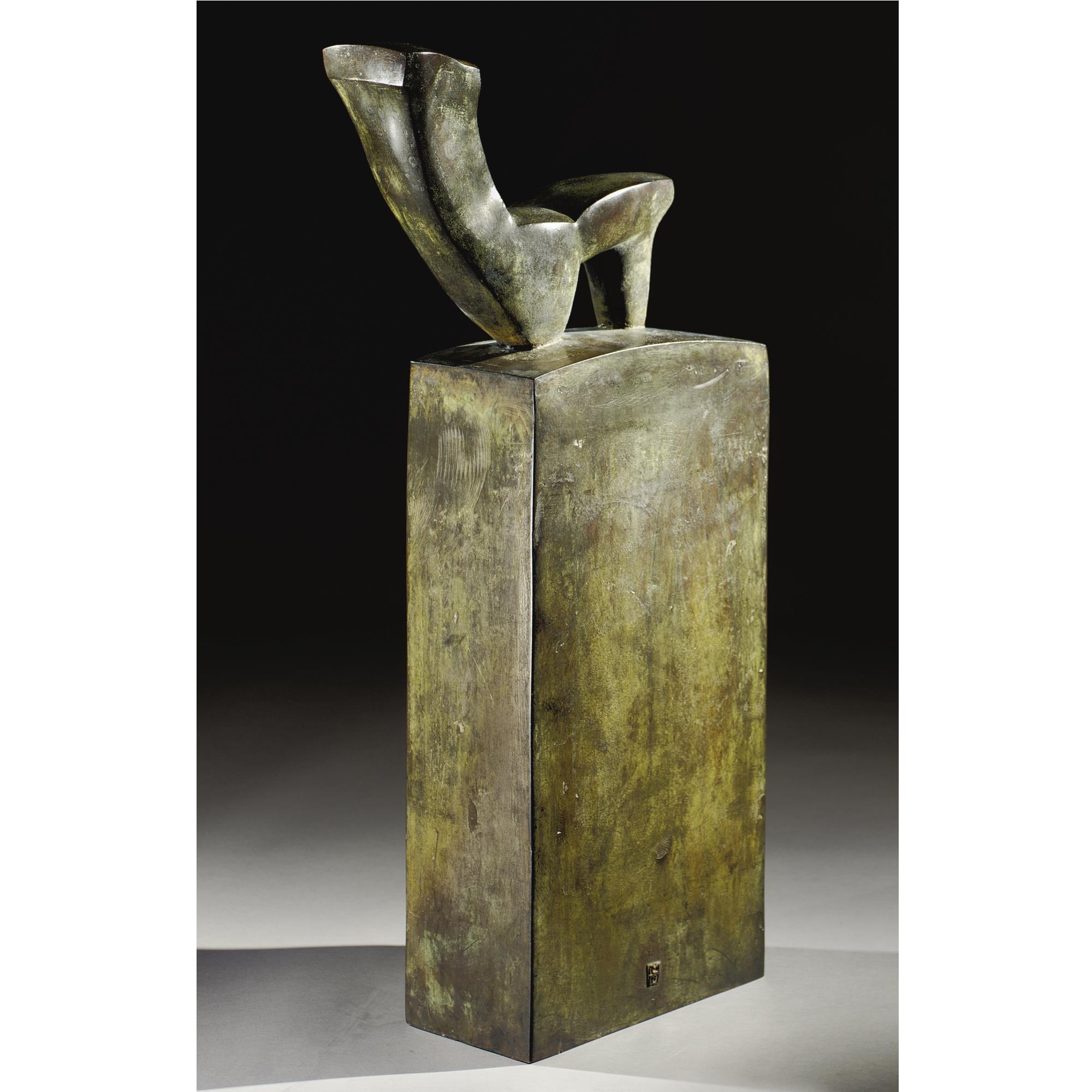 Mario Negri - Stele Con Figure Gemminile Seduta