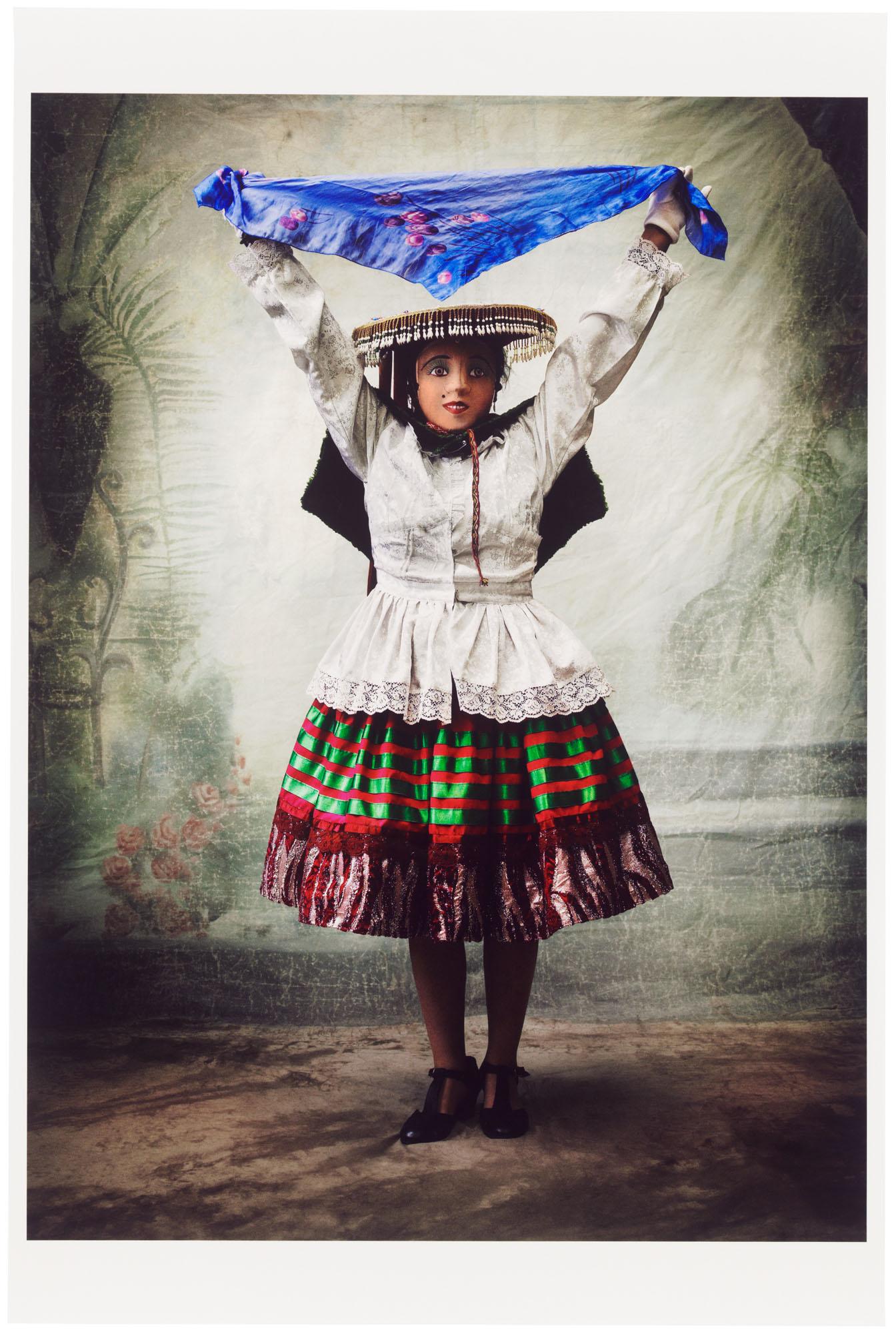 Mario Testino - Women\'s costume in the Mestiza Qoyacha dance, San Jerónimo, San Sebastián and Saylla districts, province of Cusco, Cusco, Peru