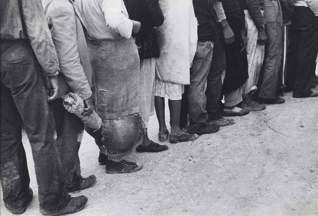 Marion Post Wolcott - Migrant Vegetable Pickers Waiting in Line to be Paid near Homestead, Florida, 1939