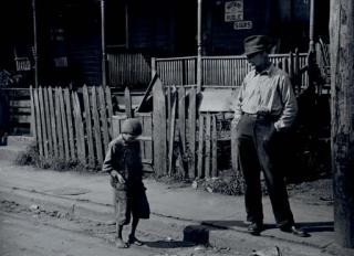 Marion Post Wolcott - Street in Charleston, S.C., c. 1940
