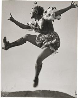 Martin Munkácsi - \'Something Different, \