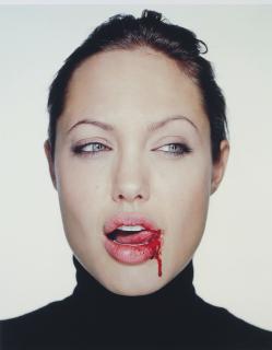 Martin Schoeller - Angelina Jolie with Blood, 2003