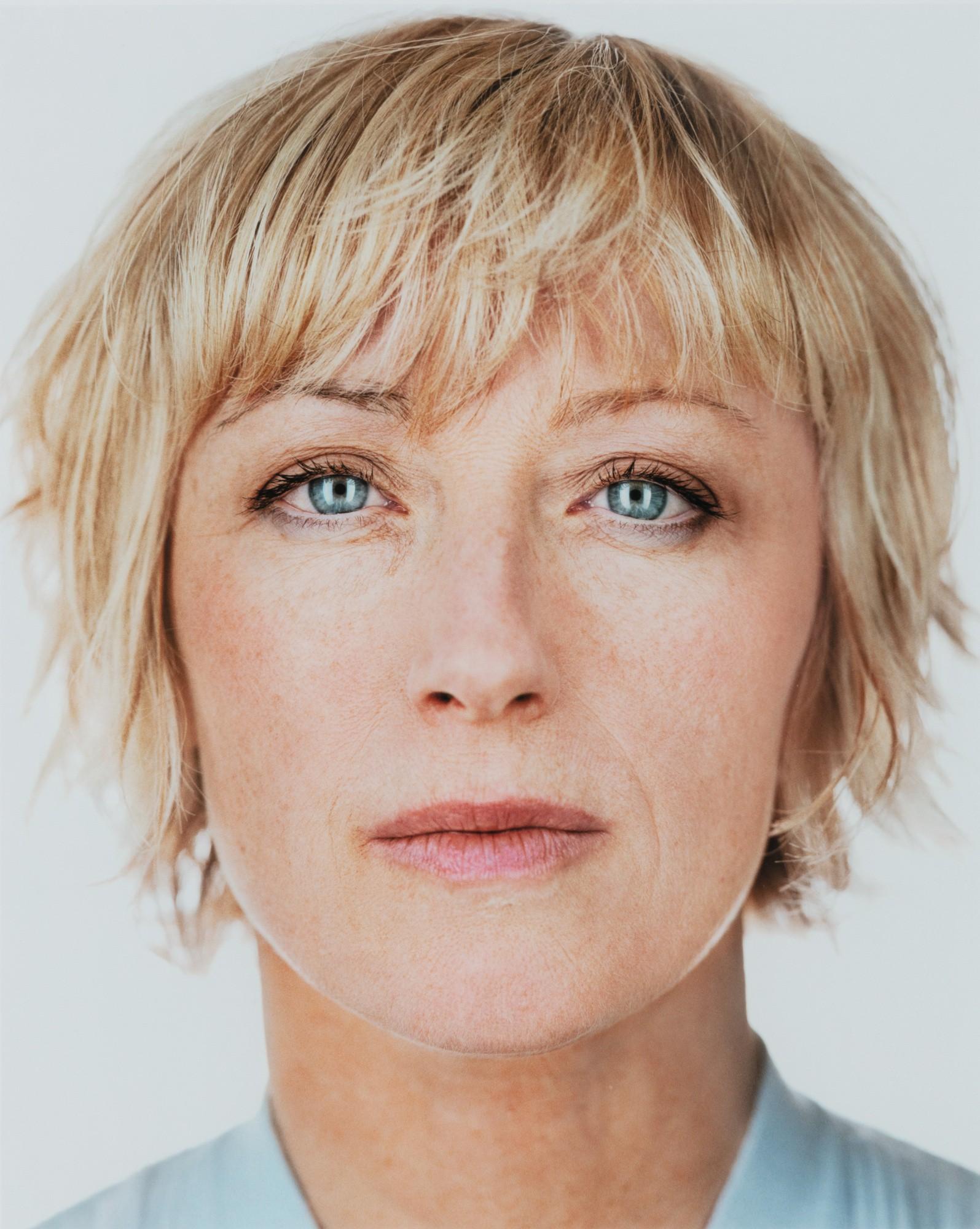 Martin Schoeller - Cindy Sherman, 2000