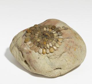 Mary Bauermeister - Ohne Titel (Kleines Steinobjekt)