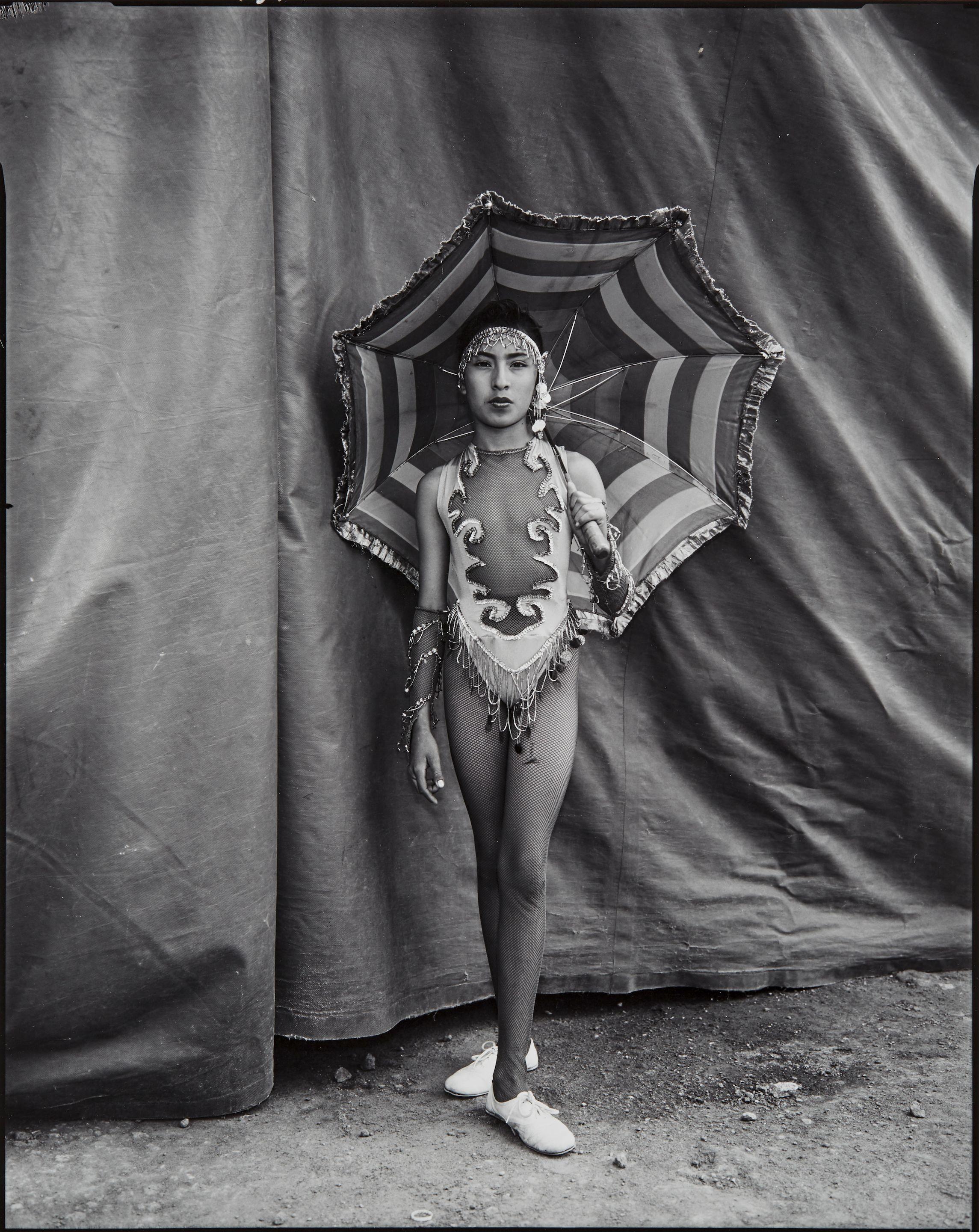 Mary Ellen Mark - Belen, Tightrope Walker, Garzetti Circus, Mexico