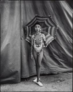 Mary Ellen Mark - Belen, Tightrope Walker, Garzetti Circus, Mexico