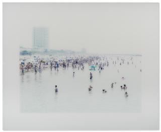 Massimo Vitali - Marina di Carrara, Torre Fiat, 1995