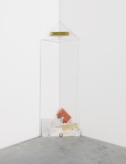 Maurizio Cattelan - Angolo Dei Ricordi