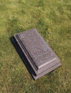 Maurizio Cattelan - Sparky