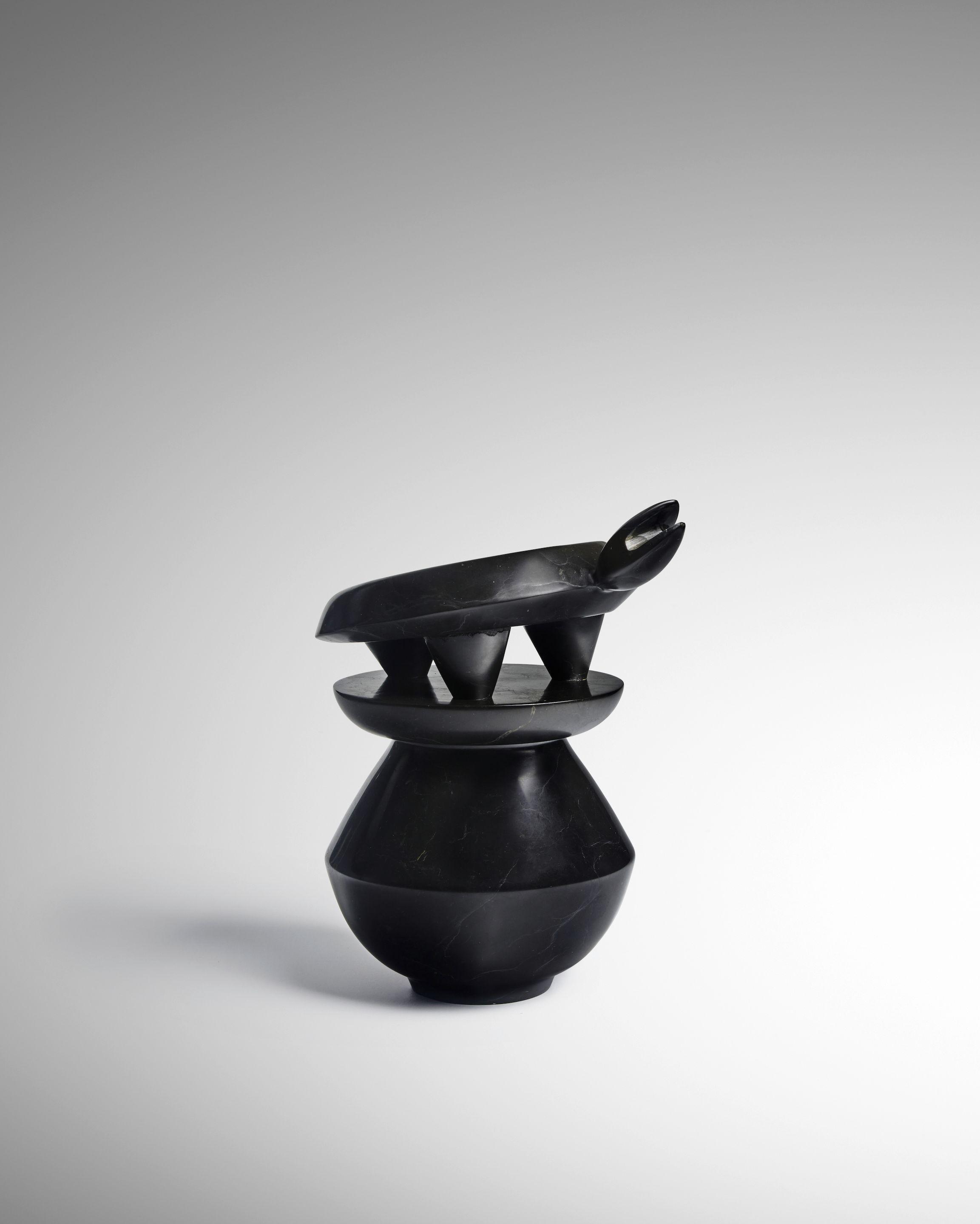 Max Ernst - Petite tortue sur socle rond