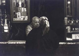 Max Yavno - Perfume stand, Cairo, Egypt, 1979