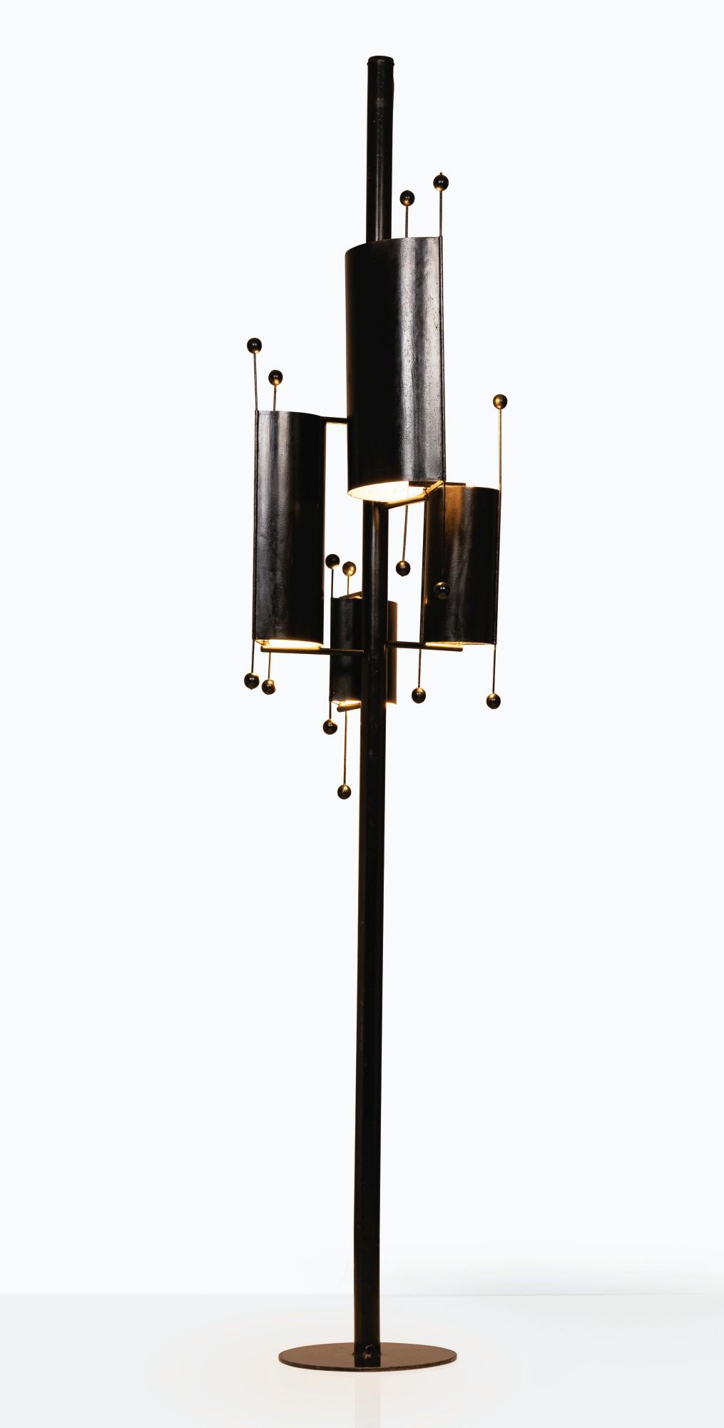 Maxime Descombin - Lighting Column With Four Rotating Lights  [Colonne Lumineuse À Quatre Feux Rotatifs]