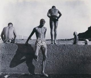 Maxwell Spencer Dupain - At Newport