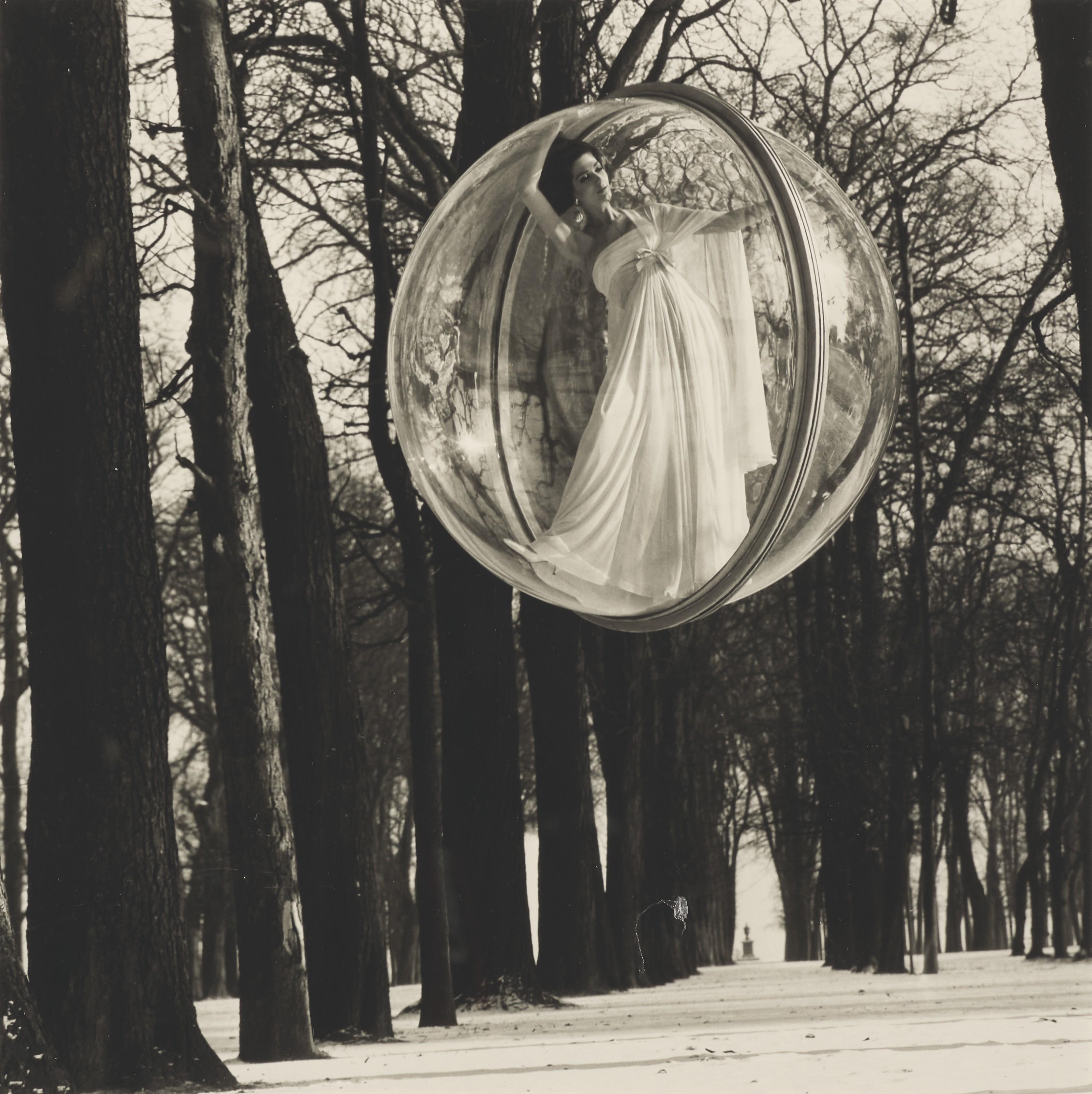 Melvin Sokolsky - Bois De Boulogne, Simone D’Allencourt, Paris, Harper\'S Bazaar, 1963