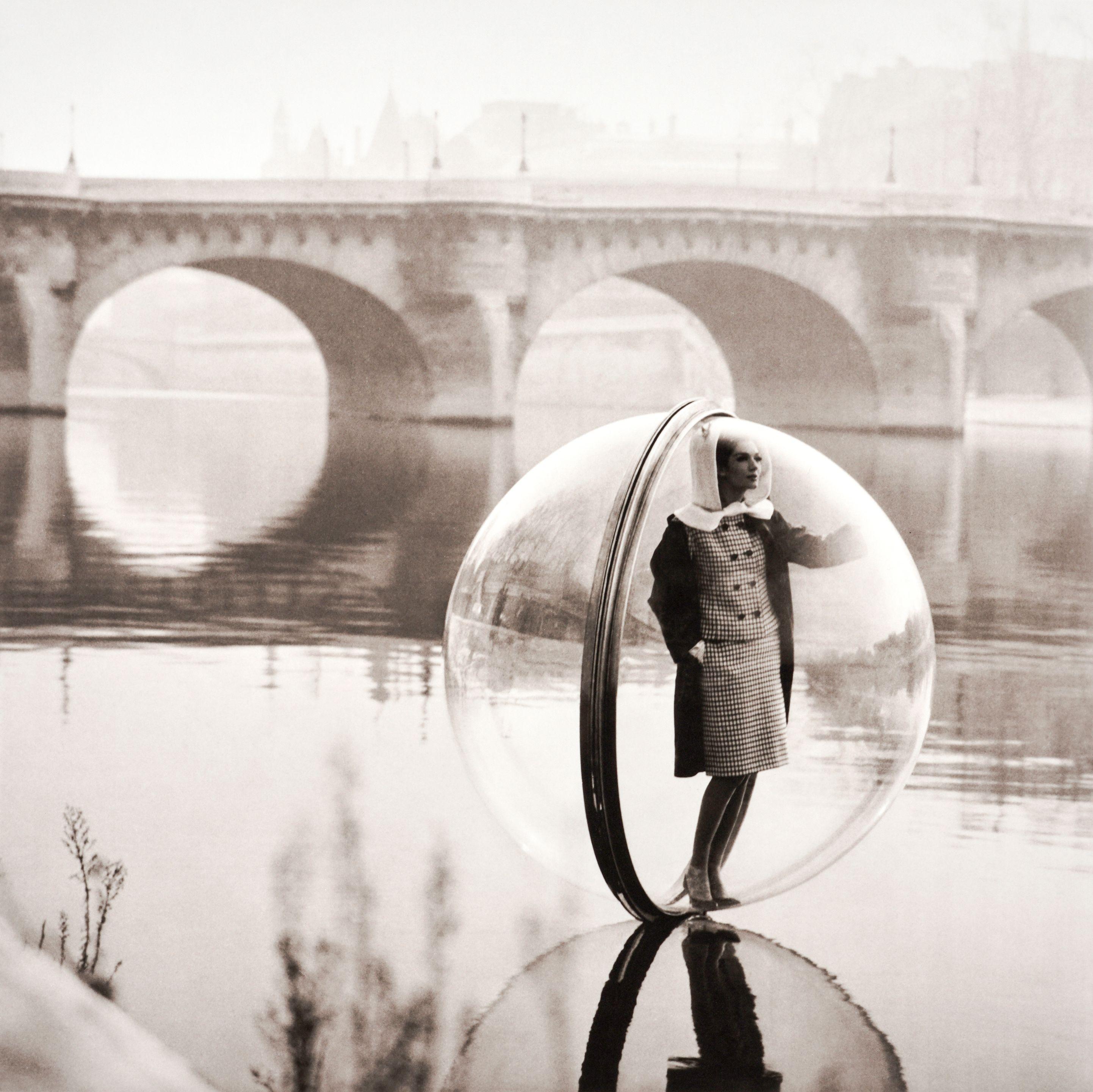 Melvin Sokolsky - Bubble Seine, Paris