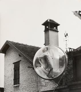 Melvin Sokolsky - On The Roof, Paris