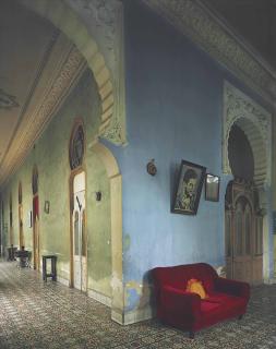 Michael Eastman - Red Couch, Havana, 2010