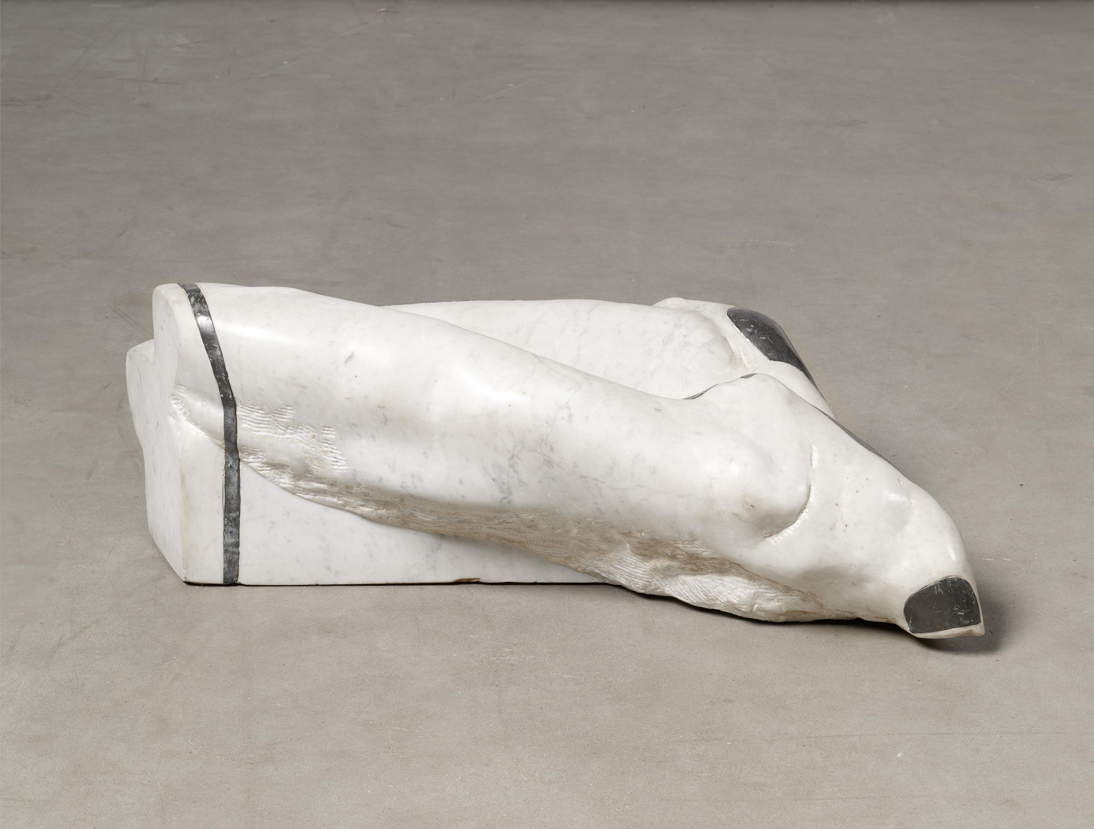 Michael Schoenholtz - Stillleben mit Strümpfen.