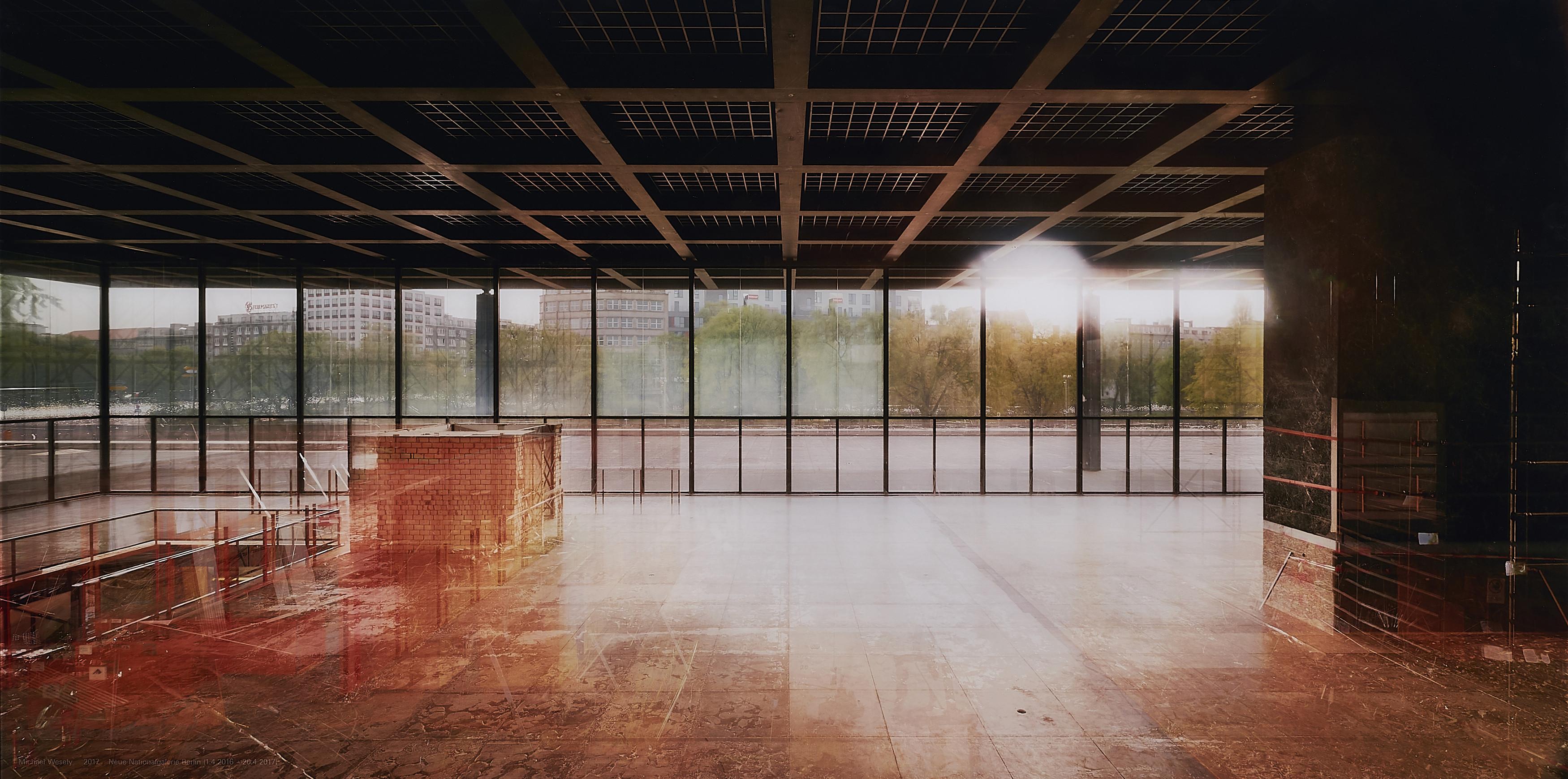 Michael Wesely - Neue Nationalgalerie (1.4.2016 - 26.4.2017).