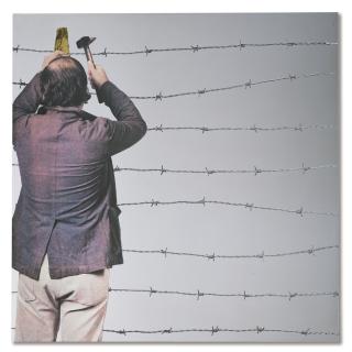 Michelangelo Pistoletto - Uomo Che Inchioda Il Filo Spinato