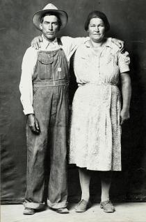Mike Disfarmer - Ed and Mamie Barger (from the Heber Springs Portraits)
