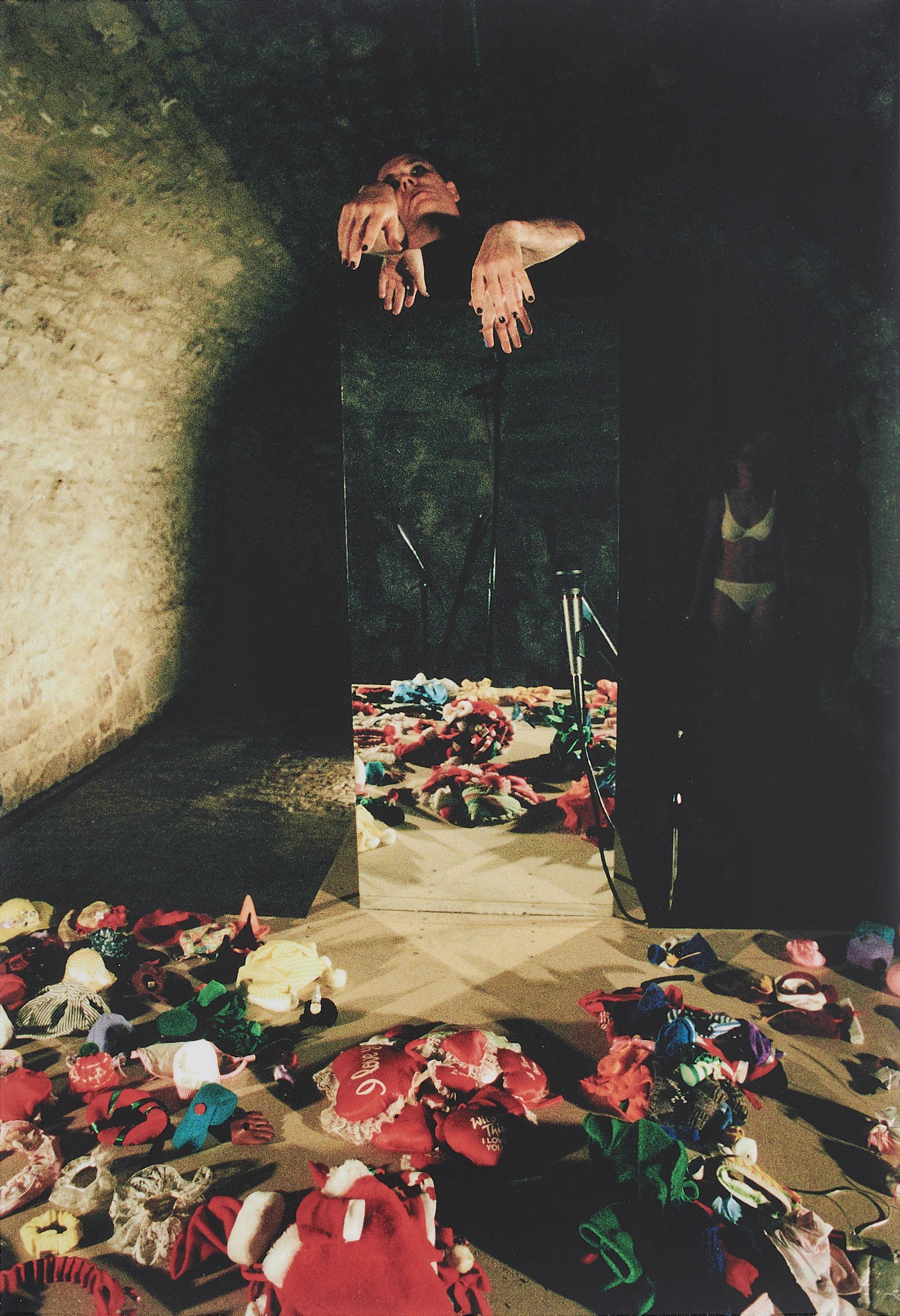 Mike Kelley - Runway.