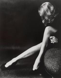Milton H. Greene - Marlene Dietrich\'s legs, Heads down, 1952