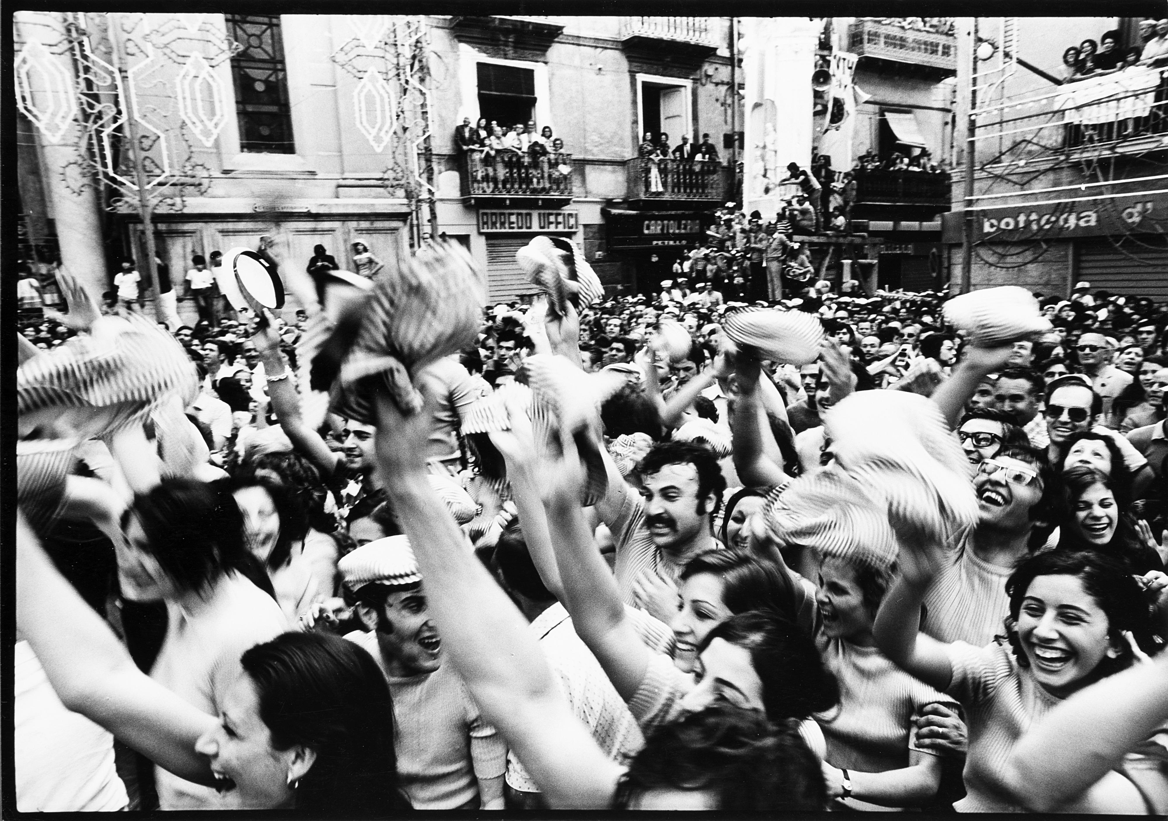 Mimmo Jodice - Feste popolari in Campania 1974