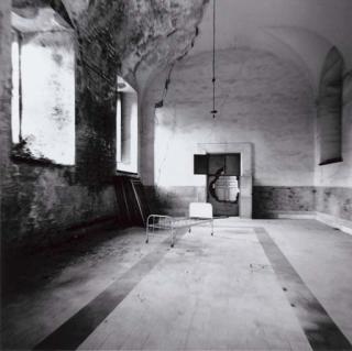 Mimmo Jodice - Napoli Il Real albergo dei poveri