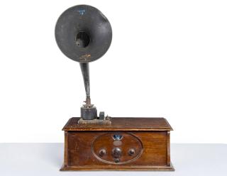 Nam June Paik - Fluxus-Tre Media