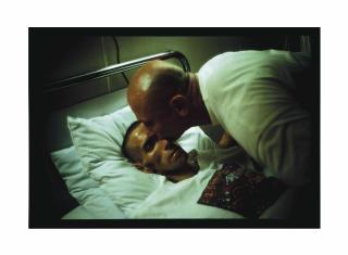 Nan Goldin - Gotscho Kissing Gilles, Paris, 1993