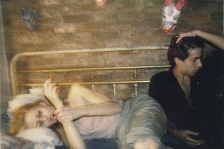 Nan Goldin - Greer and Robert on the bed, New York City, 1982