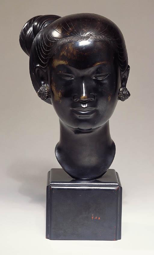 Nguyen Thanh Le - Head of a Laotian woman
