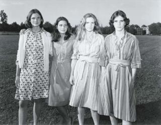 Nicholas Nixon - The Brown Sisters, 1976