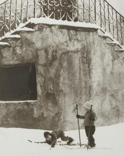 Norman Parkinson - Untitled (Children On Skis)